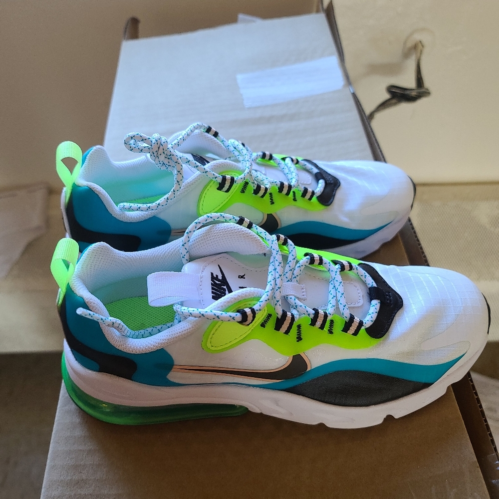 Nike Air Max 270 React SE